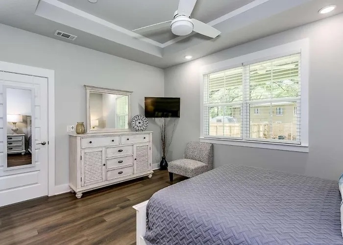 Holiday home Lone Oak House