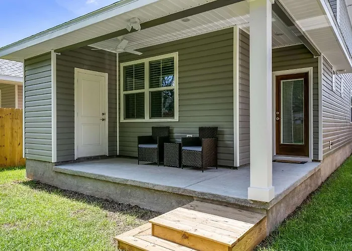 Lone Oak House Pensacola