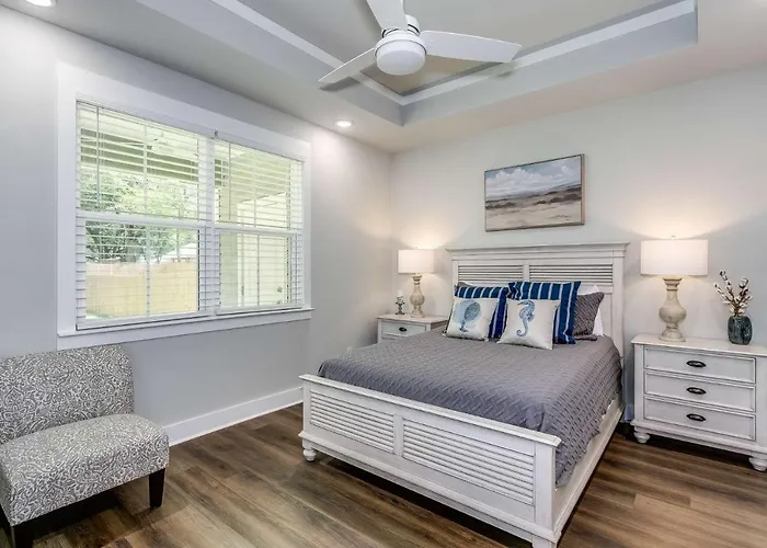 Lone Oak House *